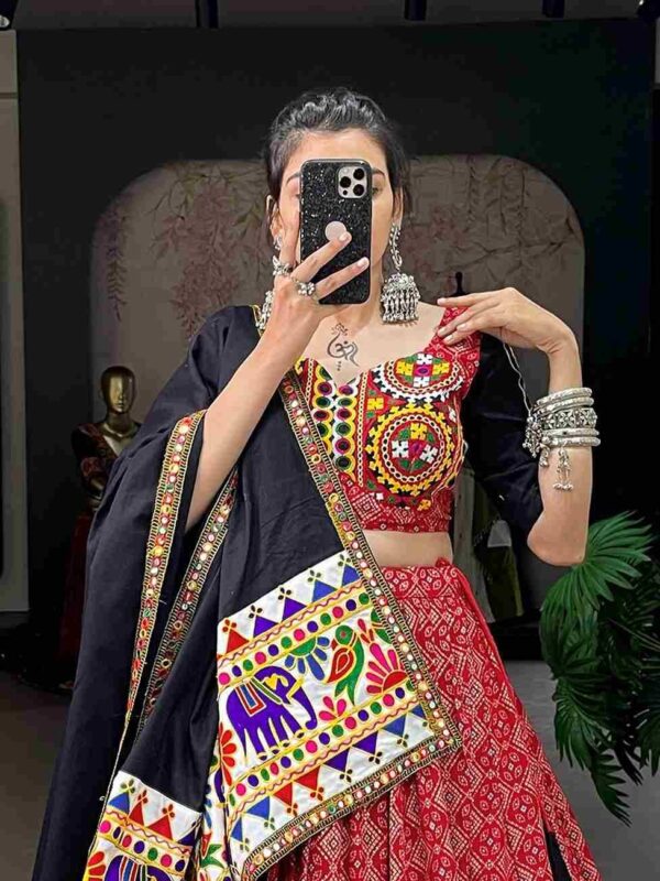 2024 09 30 19 13 10 Navratri lehega choli 6 fashid wholesale lehenga wholesale price cover.jpeg