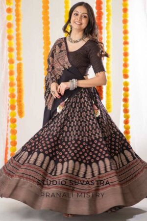 l 2024 10 02 17 51 04 l 634 fashid wholesale lehenga wholesale price 01.jpeg