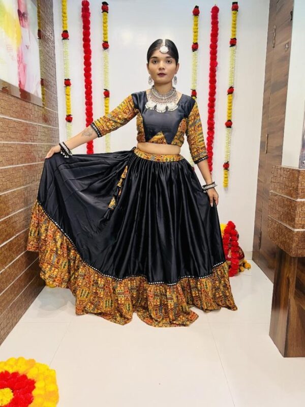aawiya 7056 navratri special silk fashionable stitch lehenga unstitch choli - Image 4