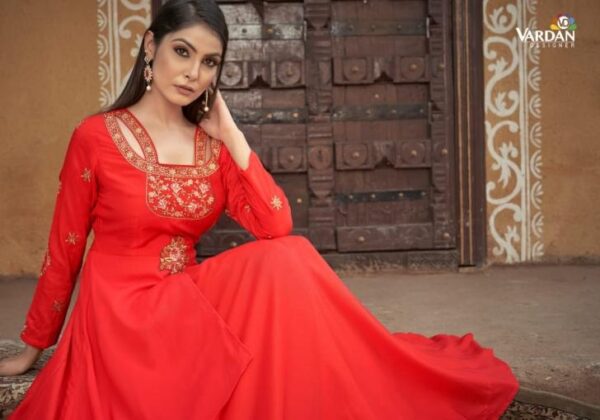 VARDAN SUGAR VOL-2 Heavy Maslin With Heavy Embroidery Inner Stiched gown - Image 4