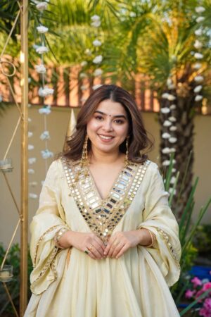 PR 5942 thread with Real mirror suit in wholesale surat