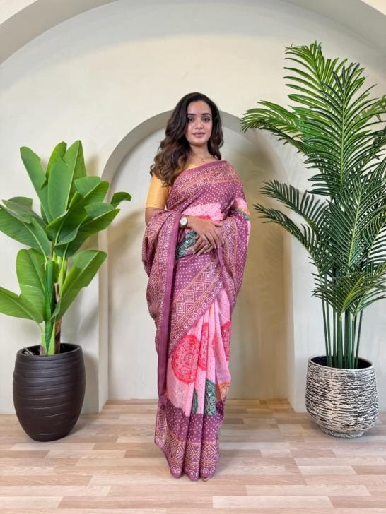 pr kesariya tissue silk weaving bandhani prints best saree in wholesale surat 2 2025 11 18 16 50 48 pr kesariya tissue silk weaving bandhani prints best saree in wholesale surat Rehmat Boutique pr kesariya tissue silk weaving bandhani prints best saree in wholesale surat - Image 3