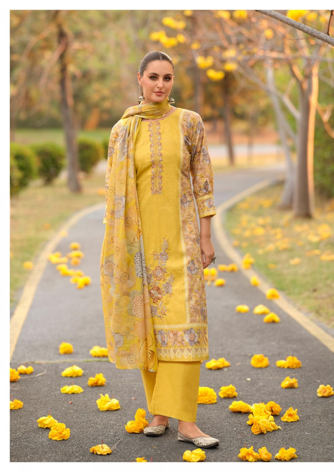 the hermitage shop breeze series 1001-1004 cambric lawn pakistani suits - Image 3