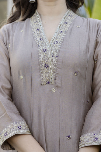 20260408122345.priyanka 021775642084126165640 Priyanka 02 Vichitra Silk Anarkali Kurti Set Collection Rehmat Boutique Priyanka 02 Vichitra Silk Anarkali Kurti Set Collection Rehmat Boutique