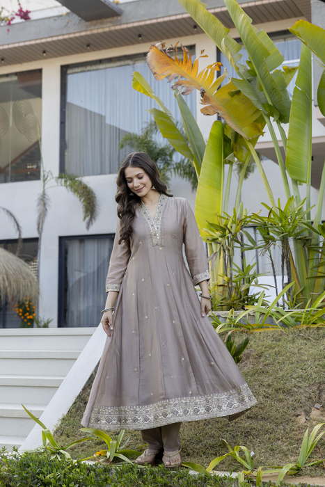 20260408122345.priyanka 02177564208467917412 Priyanka 02 Vichitra Silk Anarkali Kurti Set Collection Rehmat Boutique Priyanka 02 Vichitra Silk Anarkali Kurti Set Collection Rehmat Boutique