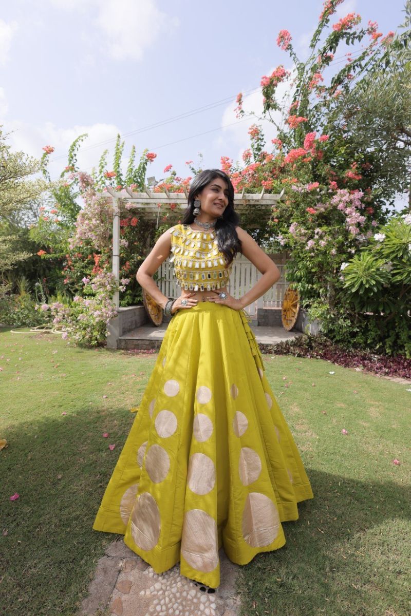20260708114157.1783433335295358908 Lw 7173 Navratri Special Mirror Work Lehenga Choli Wholesale Price Rehmat Boutique Lw 7173 Navratri Special Mirror Work Lehenga Choli Wholesale Price Rehmat Boutique